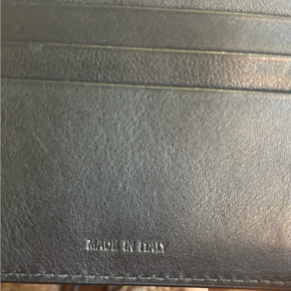 Authentic MOSCHINO Italian Leather logo Bifold wallet - Picture 13 of 16